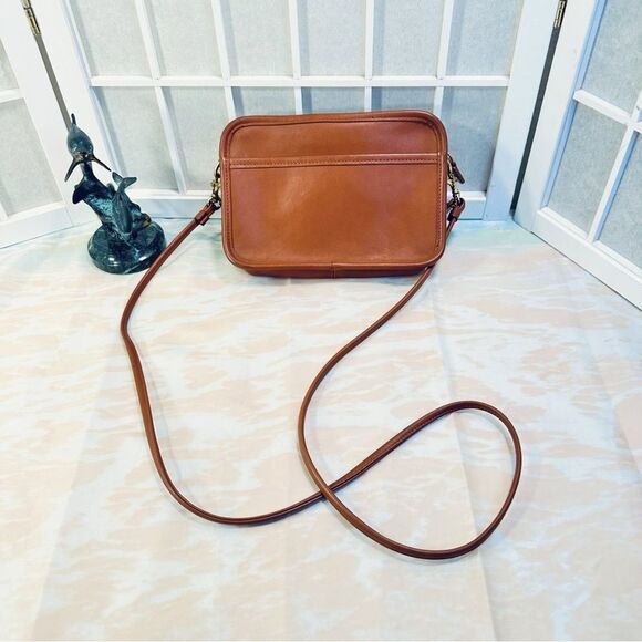 Vintage Coach Crossbody Shoulder Bag - Picture 1 of 12